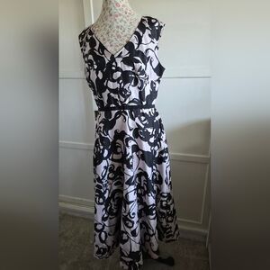 TAYLOR Elegant Black and White Floral Dress SIZE 12
